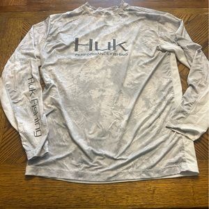 Huk Fishing Shirt Size Small Men's Performance Long Sleeve White Shirt